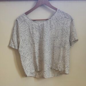 Anthropologie White Silk Floral Short Sleeve Crop Top